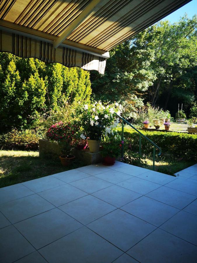 Chez Eliane Apartment Villeneuve-la-Comptal Exterior photo