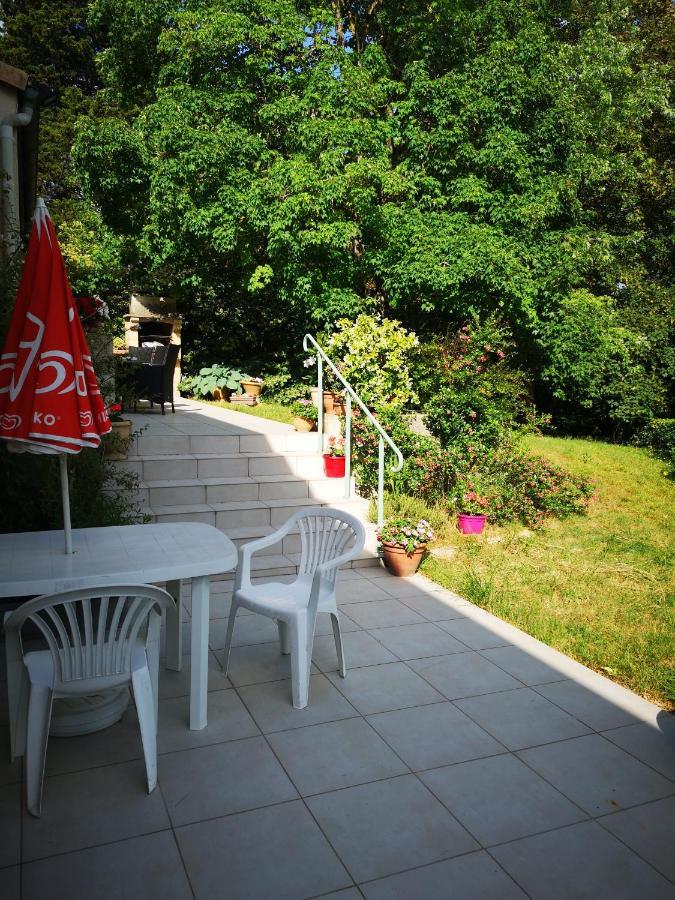 Chez Eliane Apartment Villeneuve-la-Comptal Exterior photo
